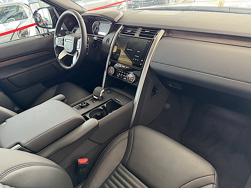 Land Rover Discovery D300 AWD R-Dynamic SE Thumbnail 11