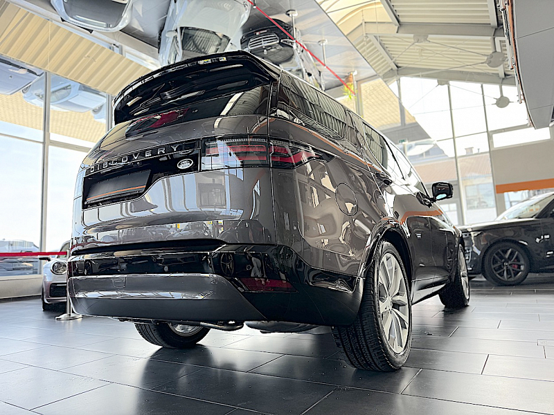 Land Rover Discovery D300 AWD R-Dynamic SE Thumbnail 5