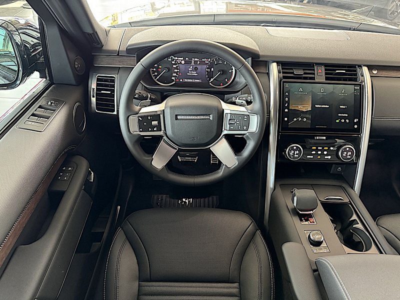 Land Rover Discovery D300 AWD R-Dynamic SE Thumbnail 9