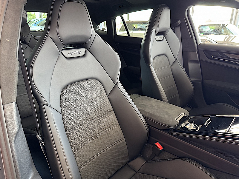 Porsche Panamera GTS Interieur Paket Carbon InnoDrive Thumbnail 12