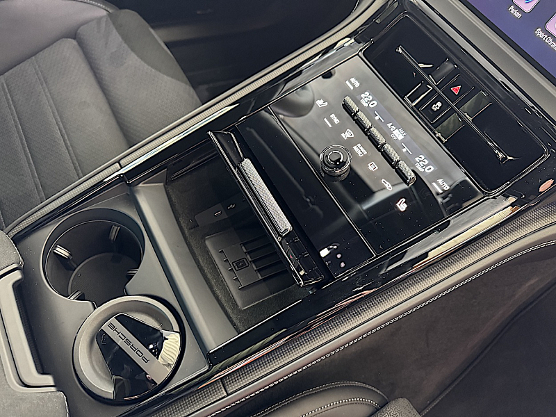 Porsche Panamera GTS Interieur Paket Carbon InnoDrive Thumbnail 10