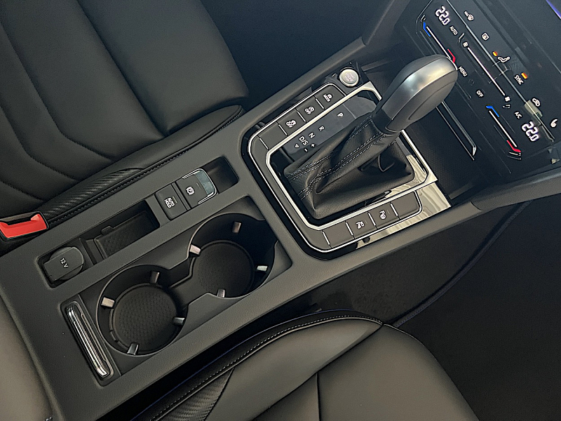 Volkswagen Arteon R Shooting Brake 2.0 TSI 4Motion Thumbnail 10