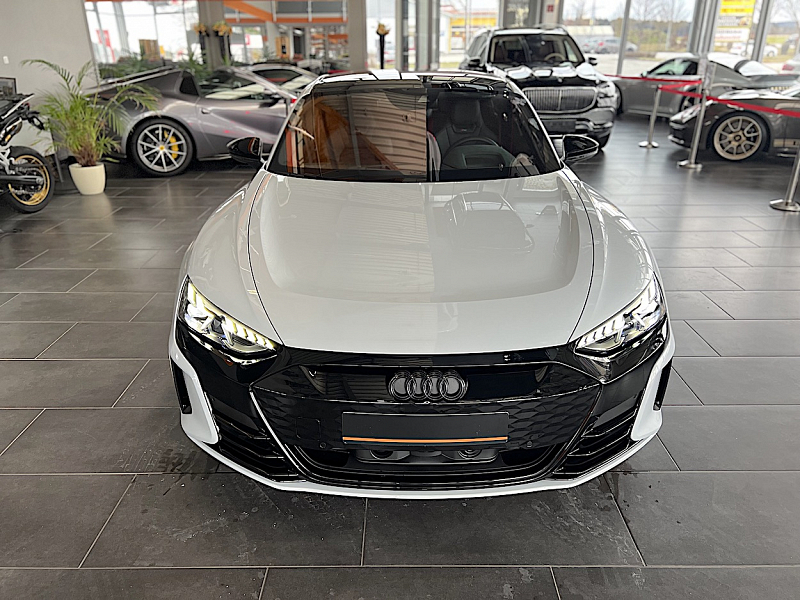 Audi e-tron RS GT Thumbnail 7