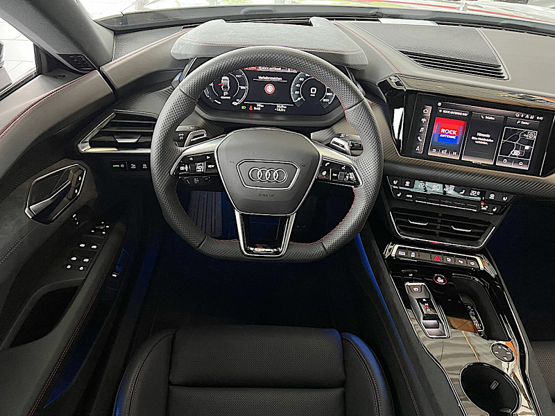 Audi e-tron RS GT Thumbnail 9