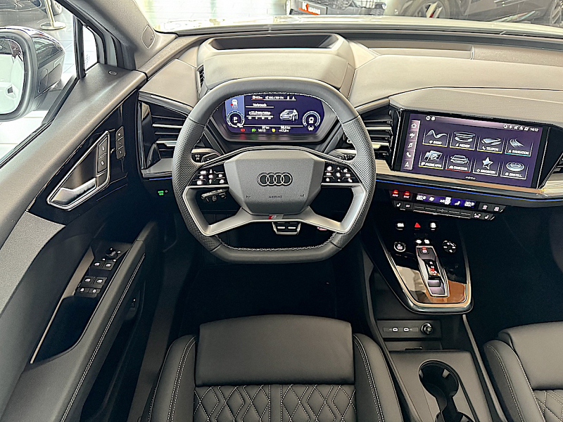Audi Q4 Sportback 50 e-tron quattro Thumbnail 9