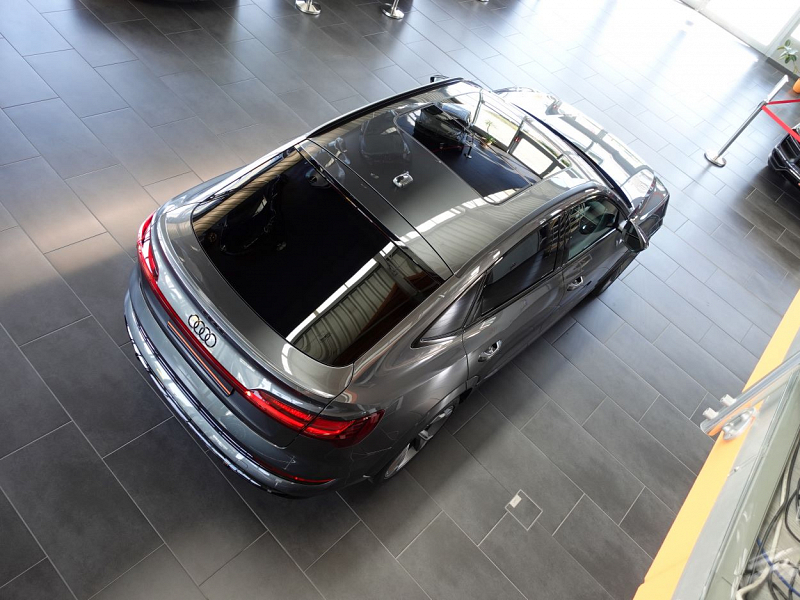Audi e-tron  S Sportback  Thumbnail 7