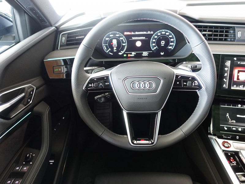 Audi e-tron  S Sportback  Thumbnail 10