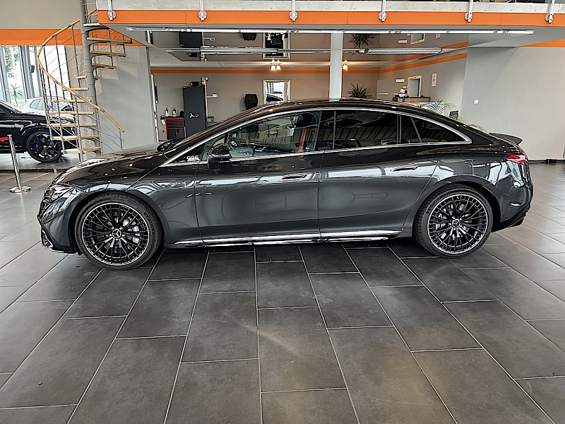 Mercedes-Benz EQE AMG 43 4Matic Thumbnail 2