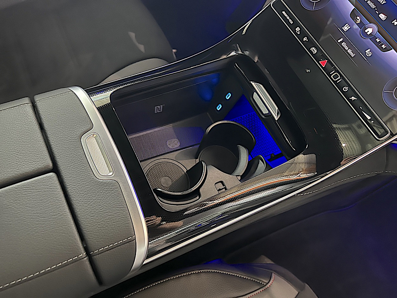 Mercedes-Benz EQE AMG 43 4Matic Thumbnail 11