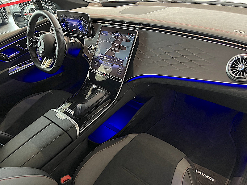 Mercedes-Benz EQE AMG 43 4Matic Thumbnail 12