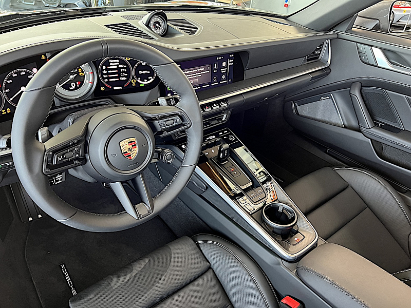 Porsche 992 Turbo S Cabriolet Thumbnail 8